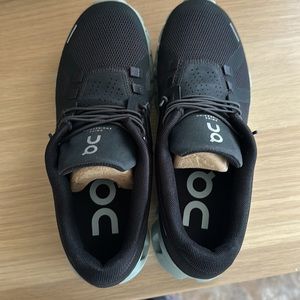 Cloud 5 Shoe Womans size 6.5